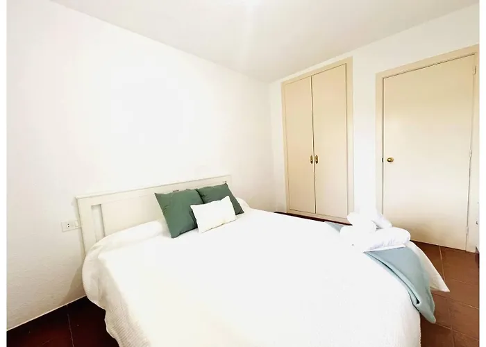 Esmeralda Fontnova Apartment